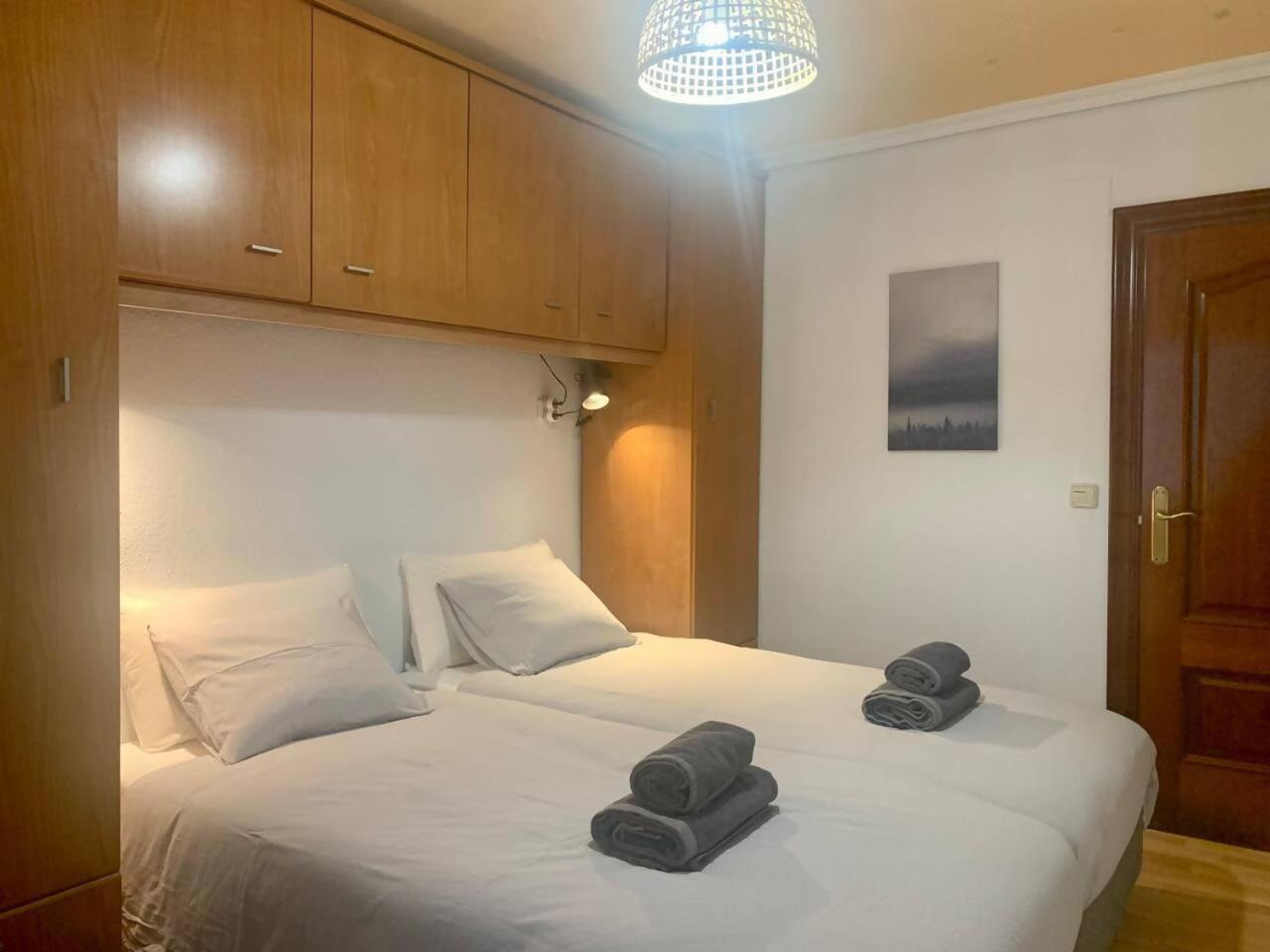 Apartamento Centrico Y Comodo Vitoria-Gasteiz Bagian luar foto
