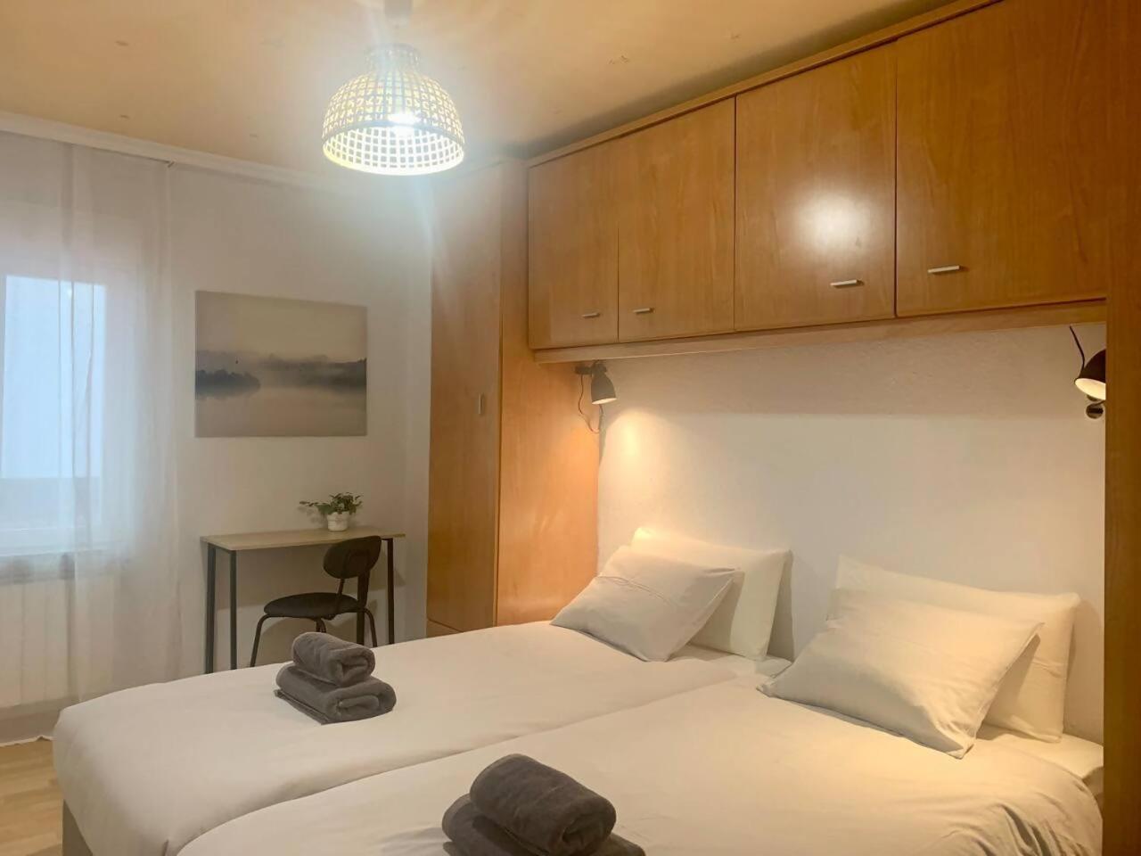 Apartamento Centrico Y Comodo Vitoria-Gasteiz Bagian luar foto