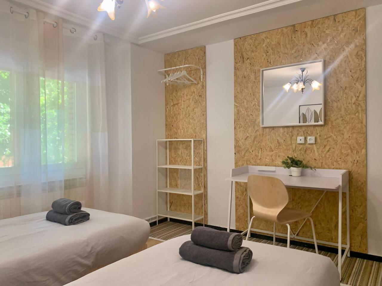 Apartamento Centrico Y Comodo Vitoria-Gasteiz Bagian luar foto